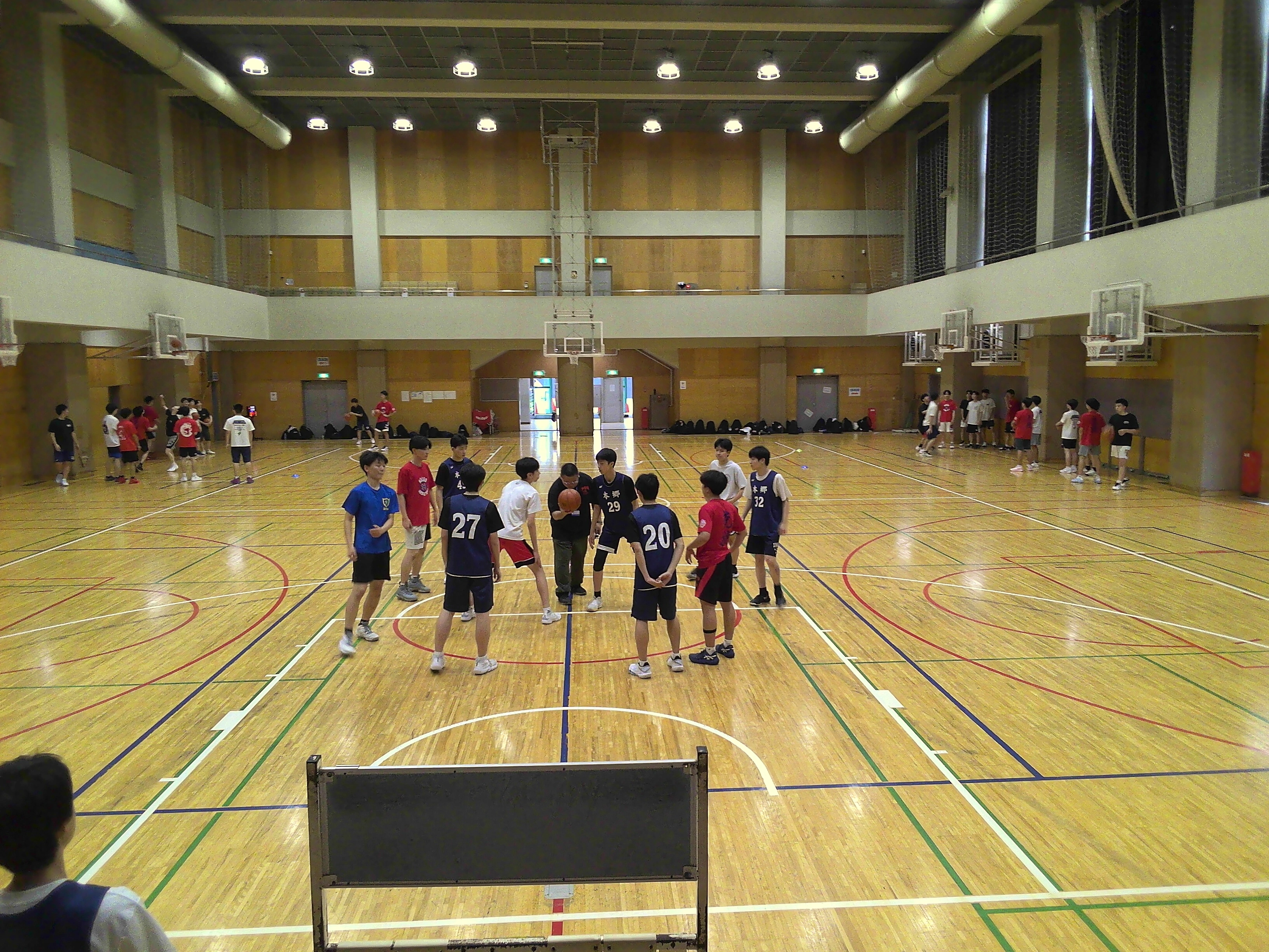 中学バスケットボール部招待試合のサムネイル